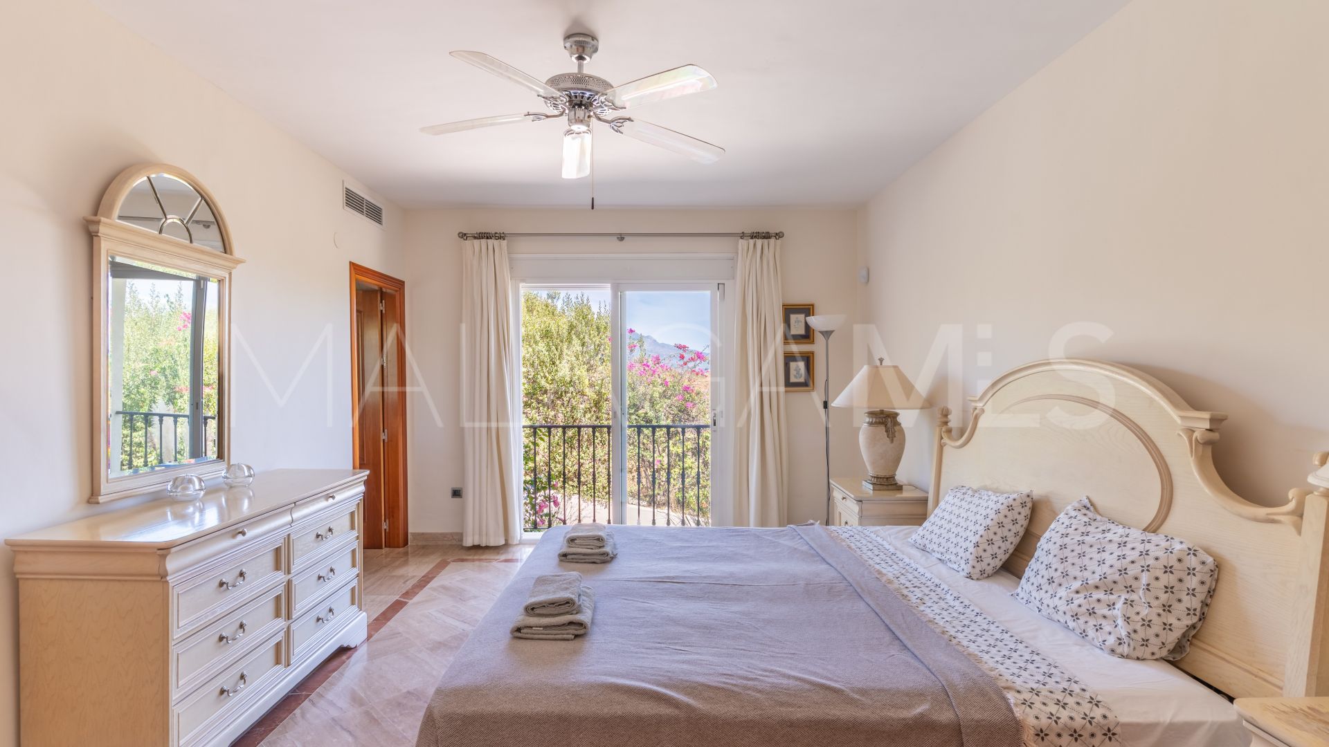 Villa for sale in Puerto del Capitan