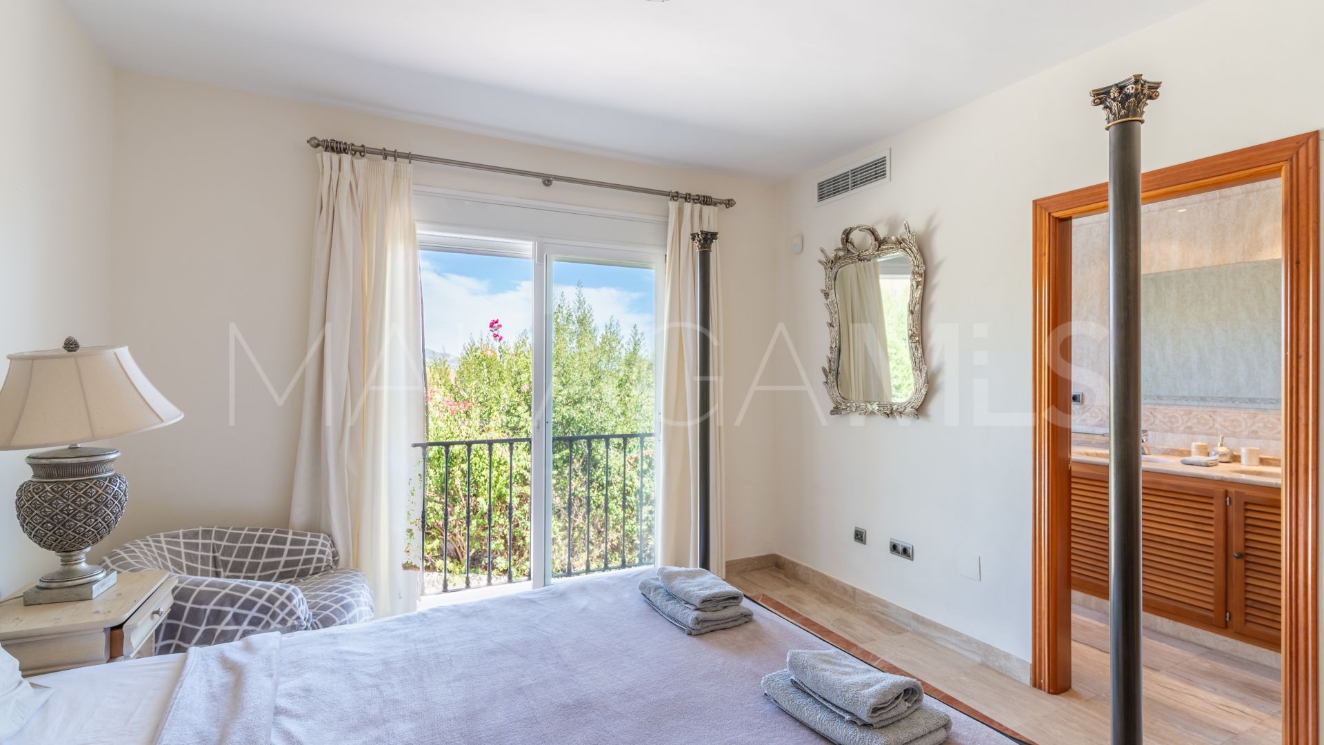 Villa for sale in Puerto del Capitan