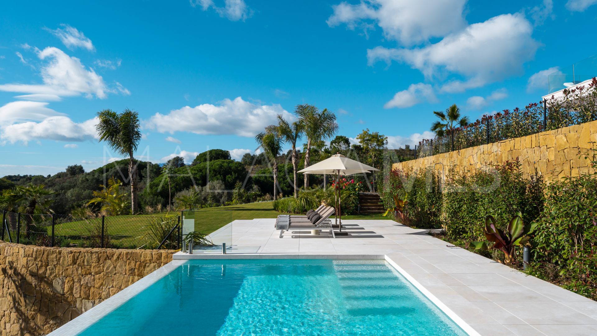 Villa for sale in Marbella Hill Club with 5 bedrooms