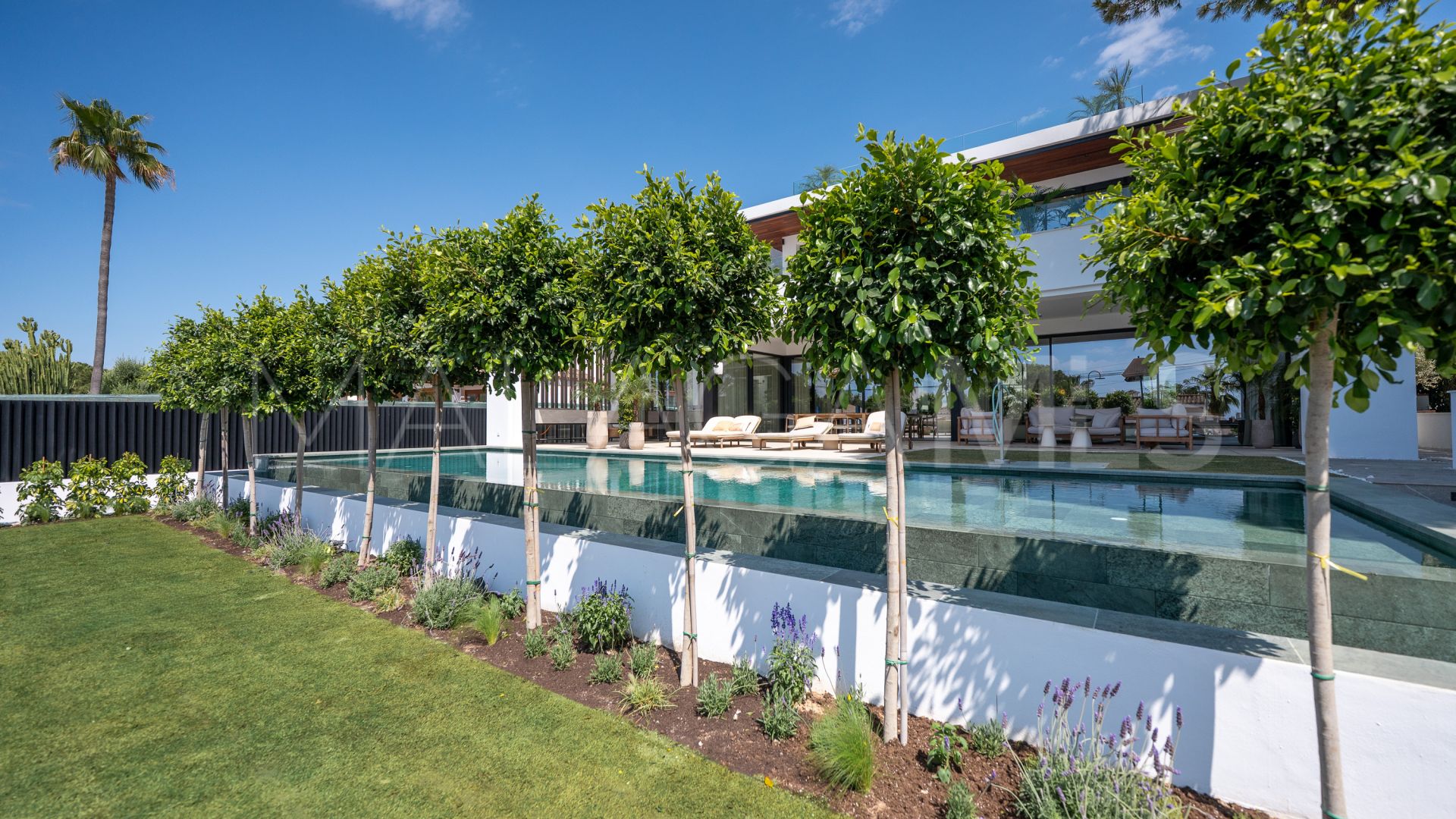 Villa for sale in Marbesa