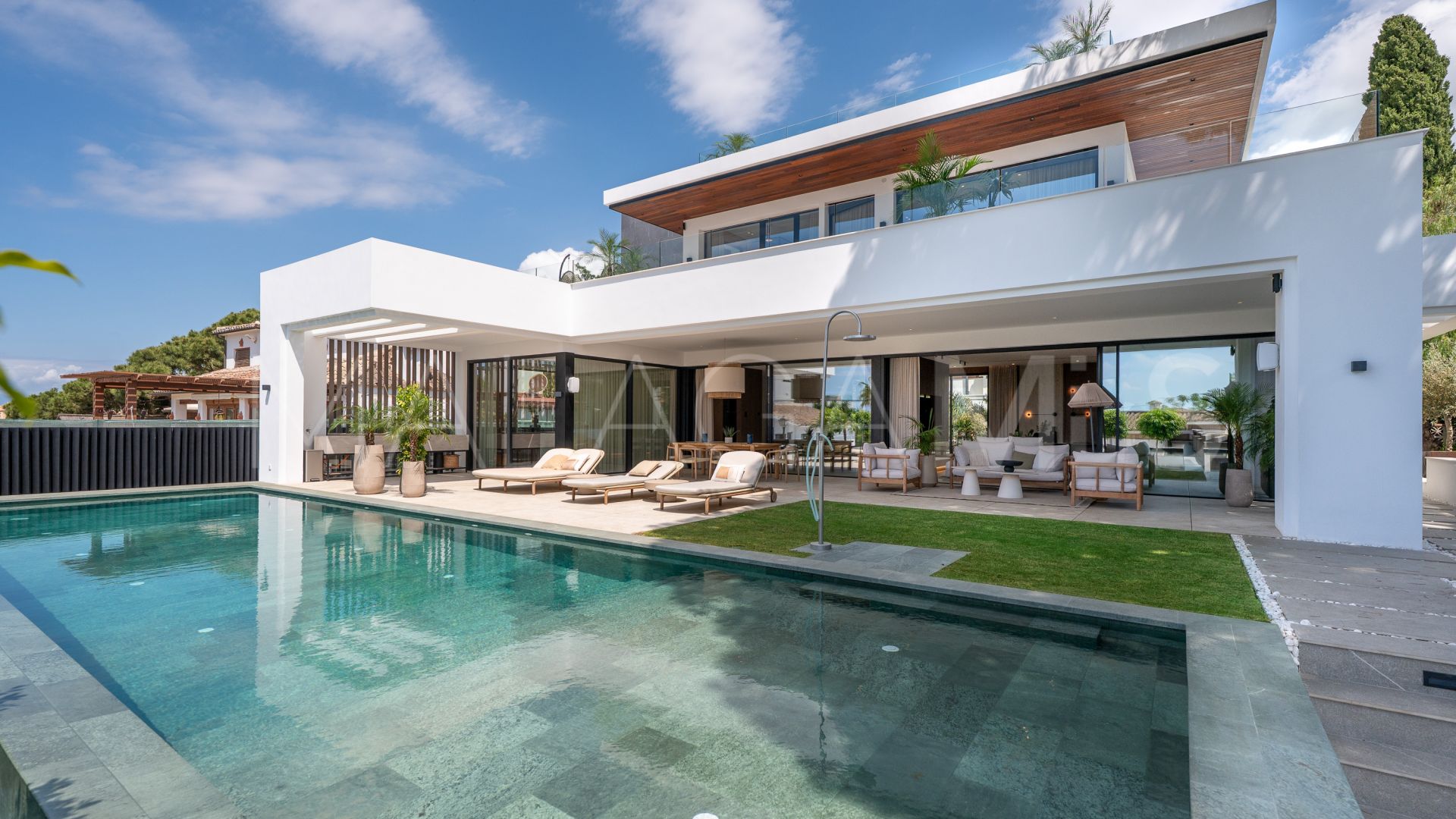 Villa for sale in Marbesa
