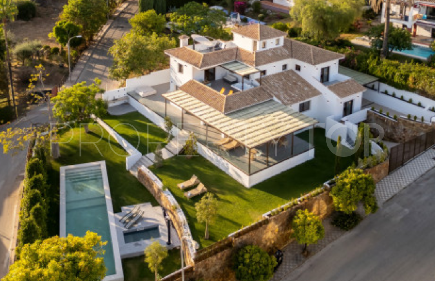 5 bedrooms villa in La Merced for sale