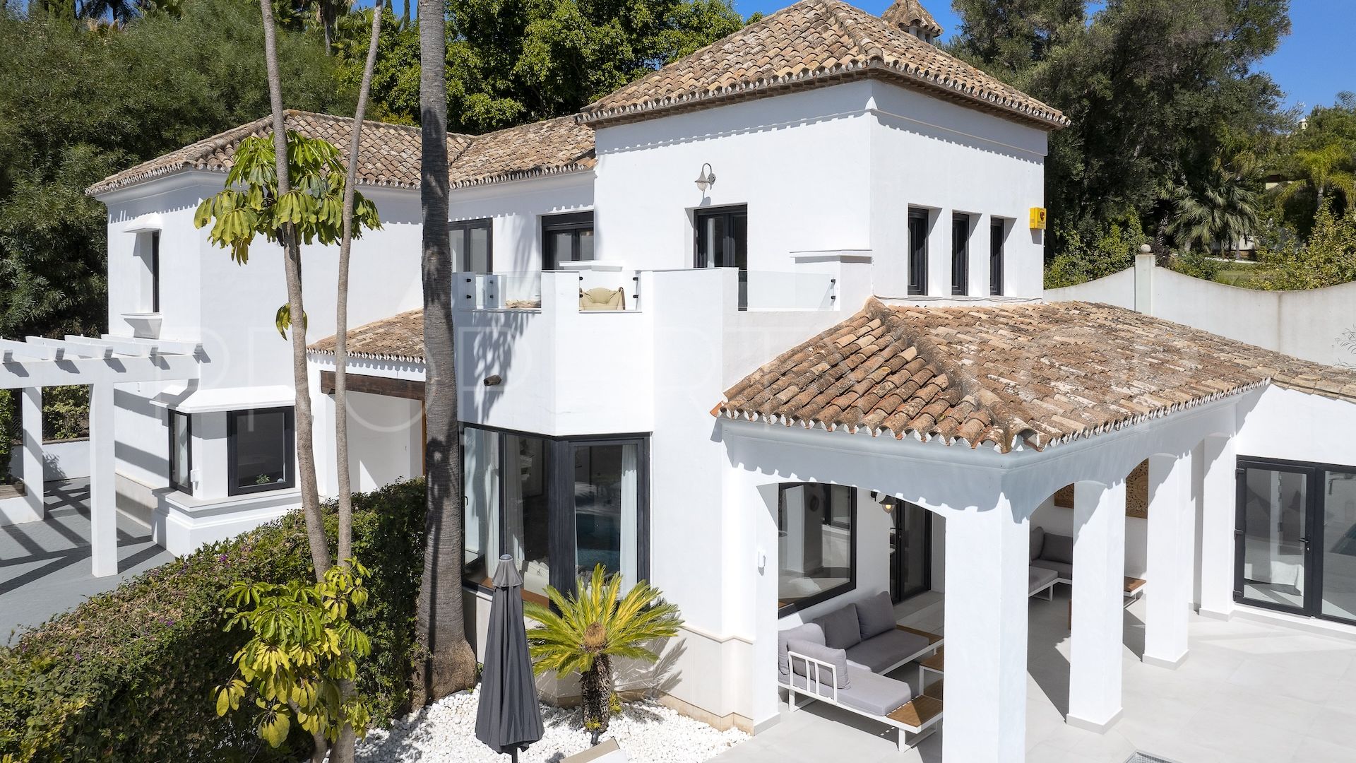 Paraiso Alto 5 bedrooms villa for sale