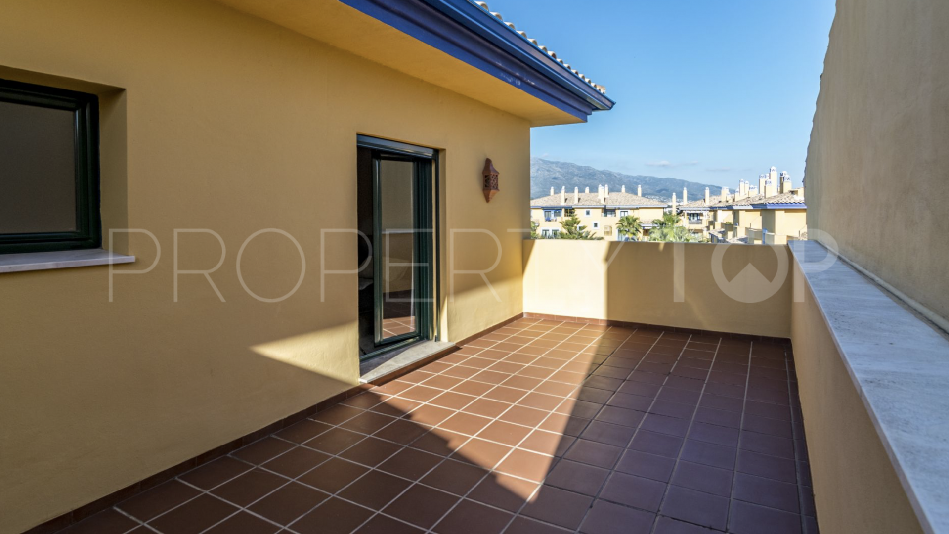 For sale penthouse in San Pedro Playa with 4 bedrooms