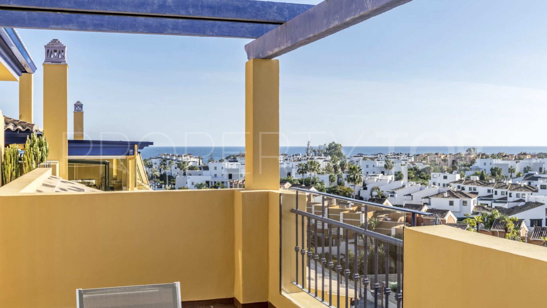 For sale penthouse in San Pedro Playa with 4 bedrooms