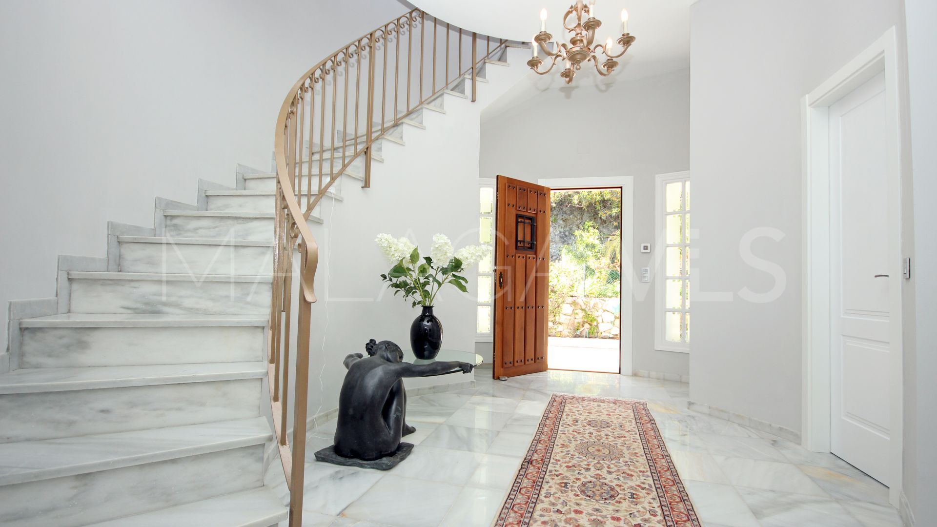 Villa for sale in Paraiso Alto