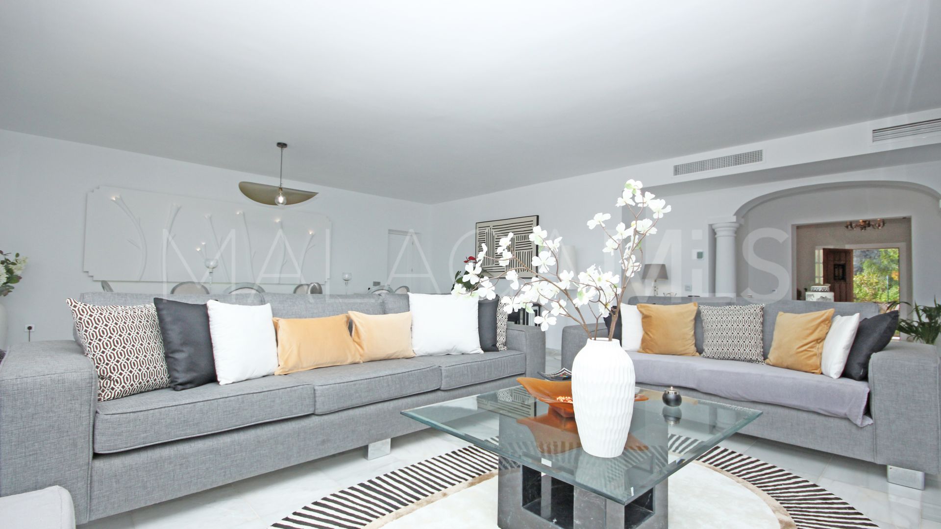 Villa for sale in Paraiso Alto