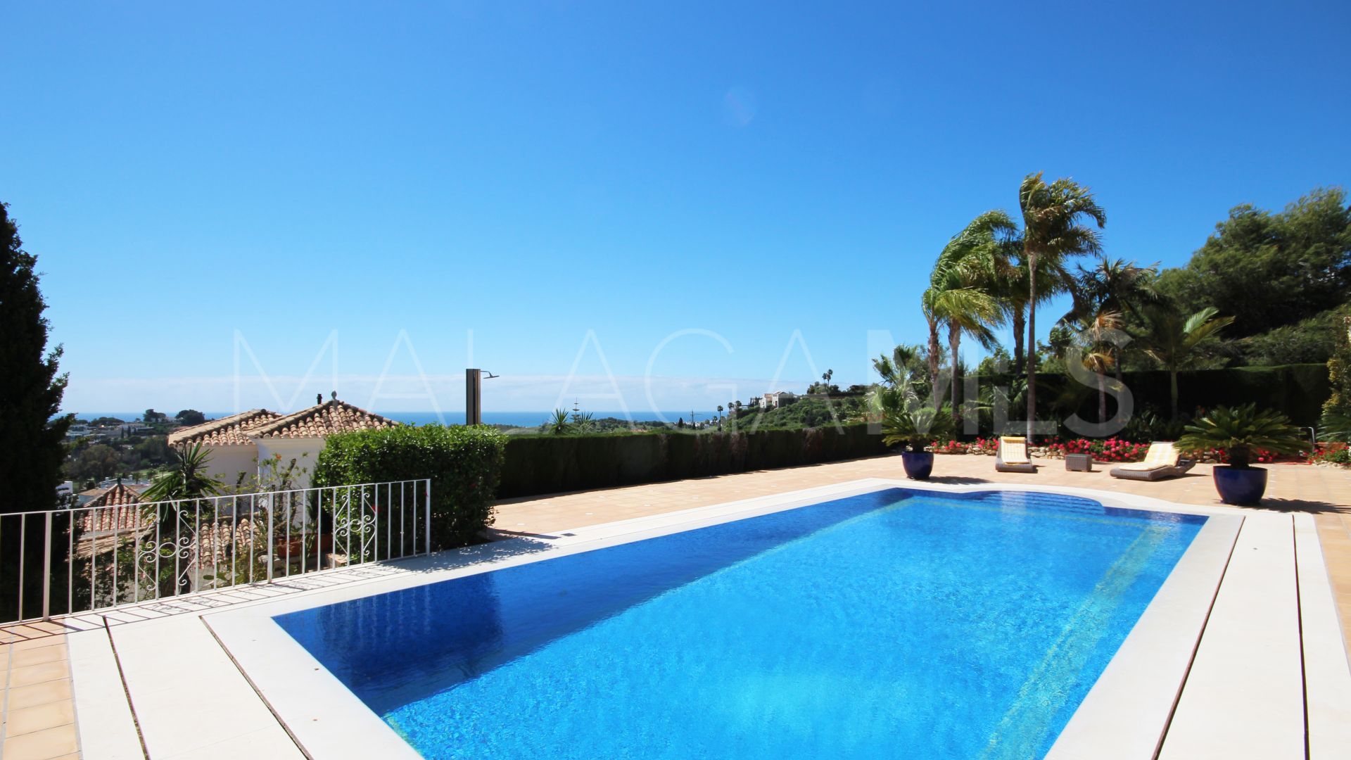 Villa for sale in Paraiso Alto