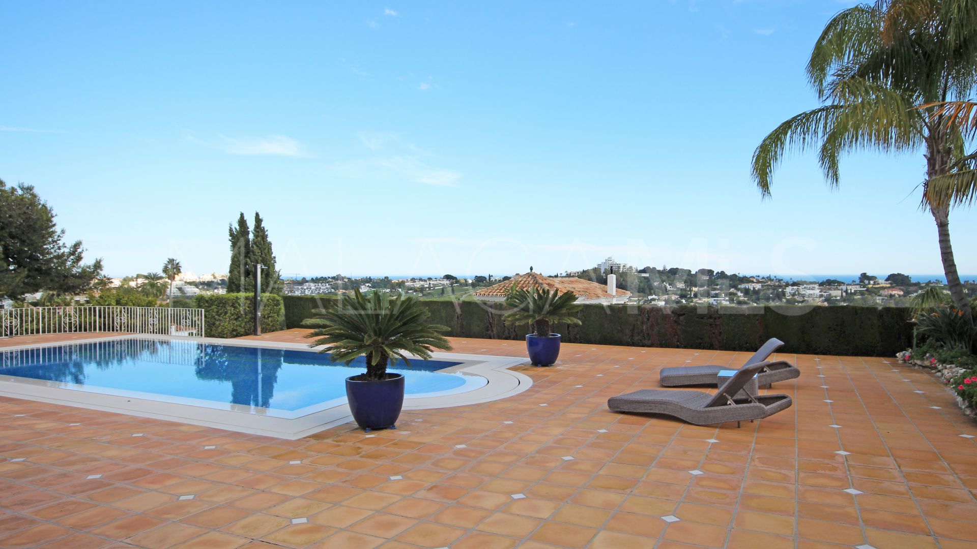 Villa for sale in Paraiso Alto