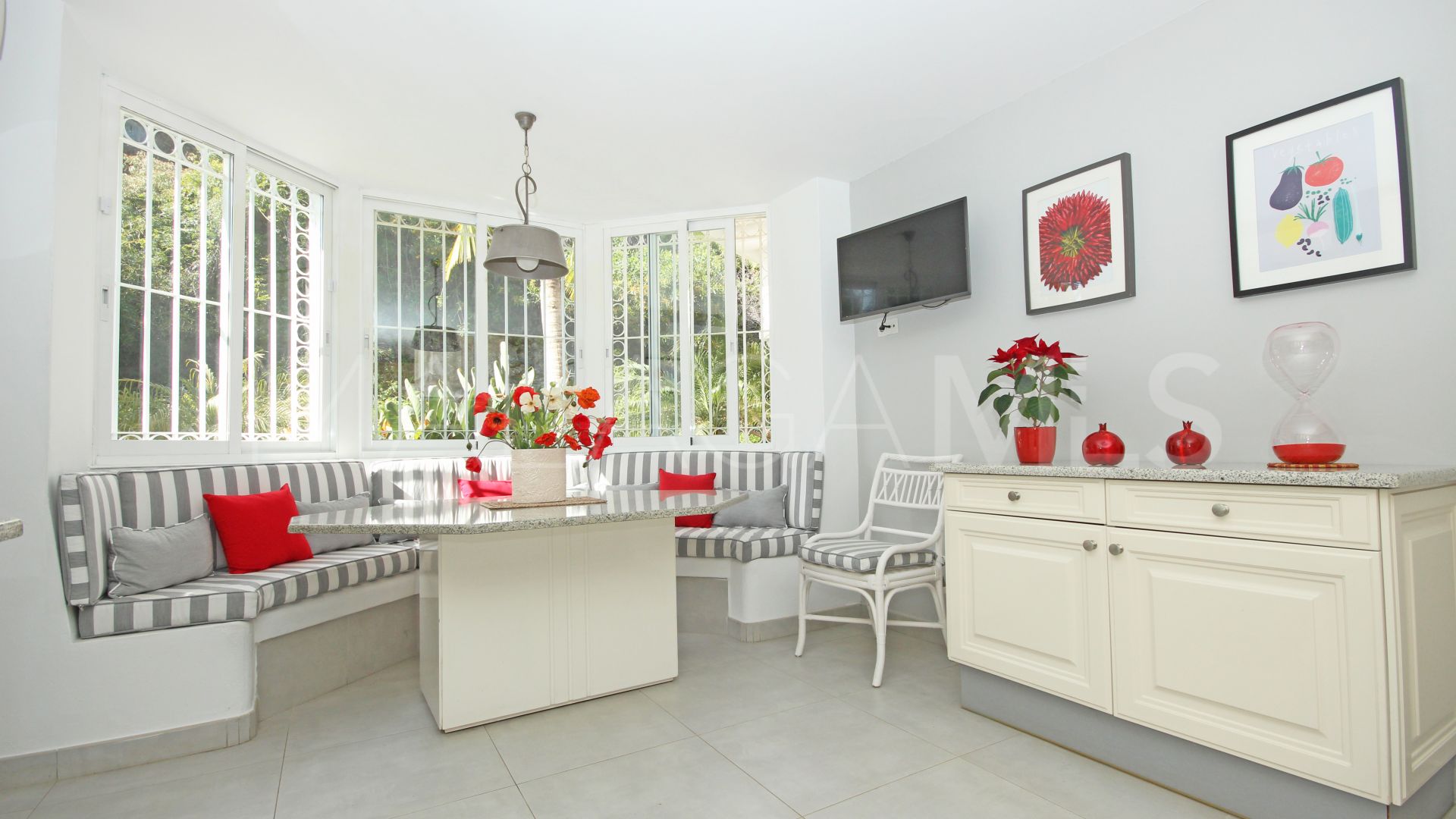Villa for sale in Paraiso Alto