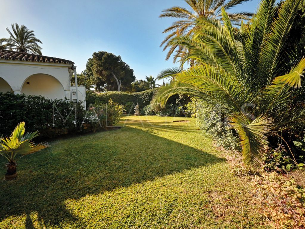 Buy villa in Marbesa de 3 bedrooms