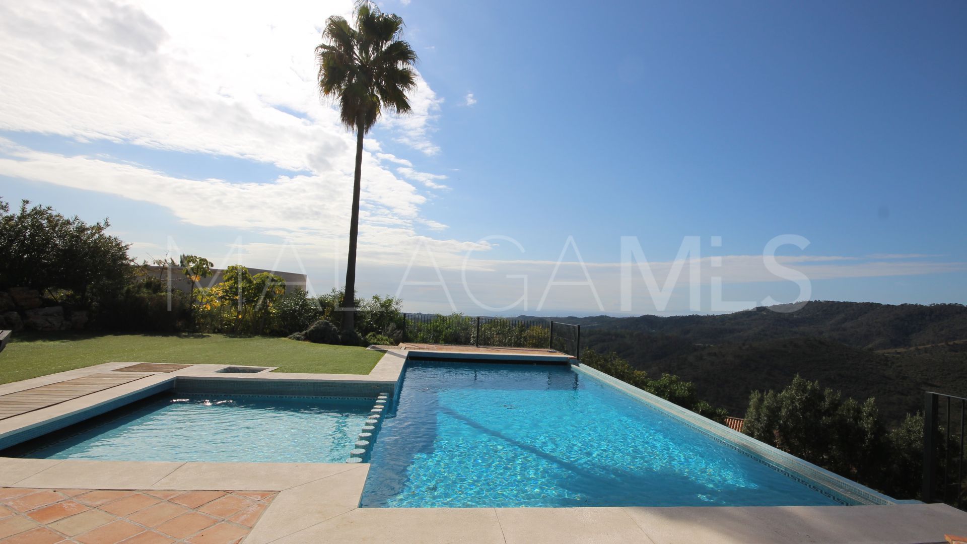 Villa for sale in Monte Mayor with 5 bedrooms