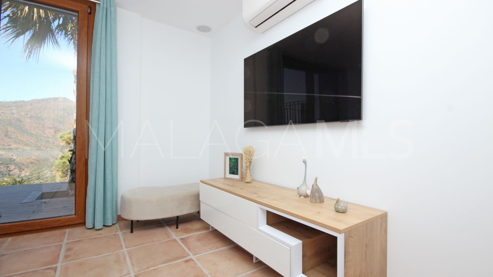 Villa for sale in Monte Mayor with 5 bedrooms
