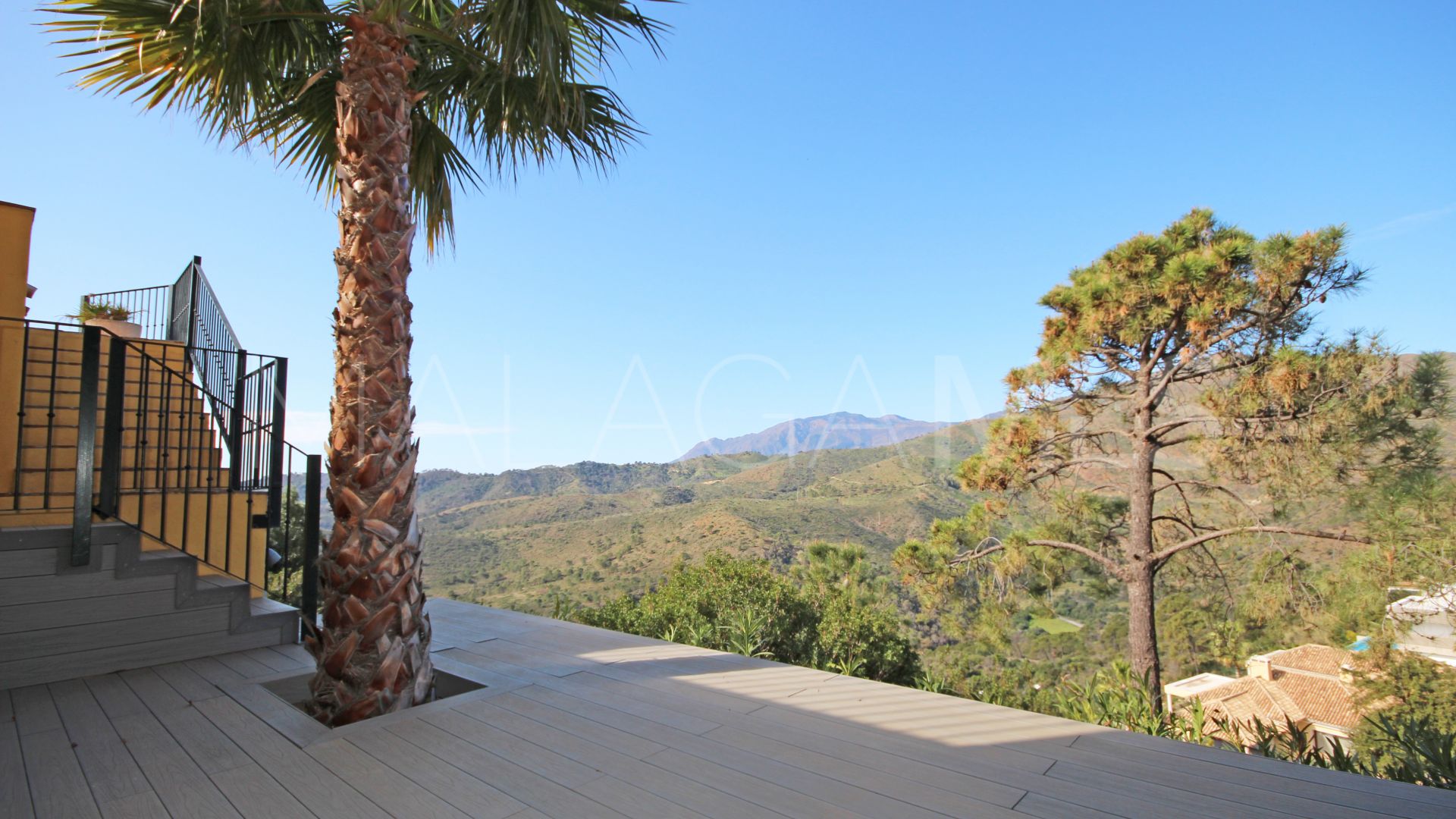 Villa for sale in Monte Mayor with 5 bedrooms