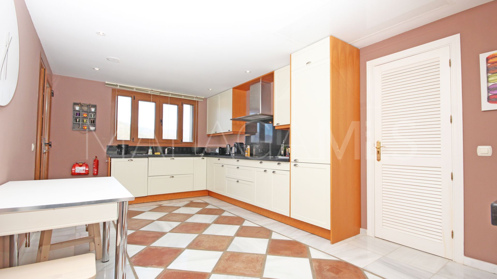 Villa for sale in Monte Mayor with 5 bedrooms