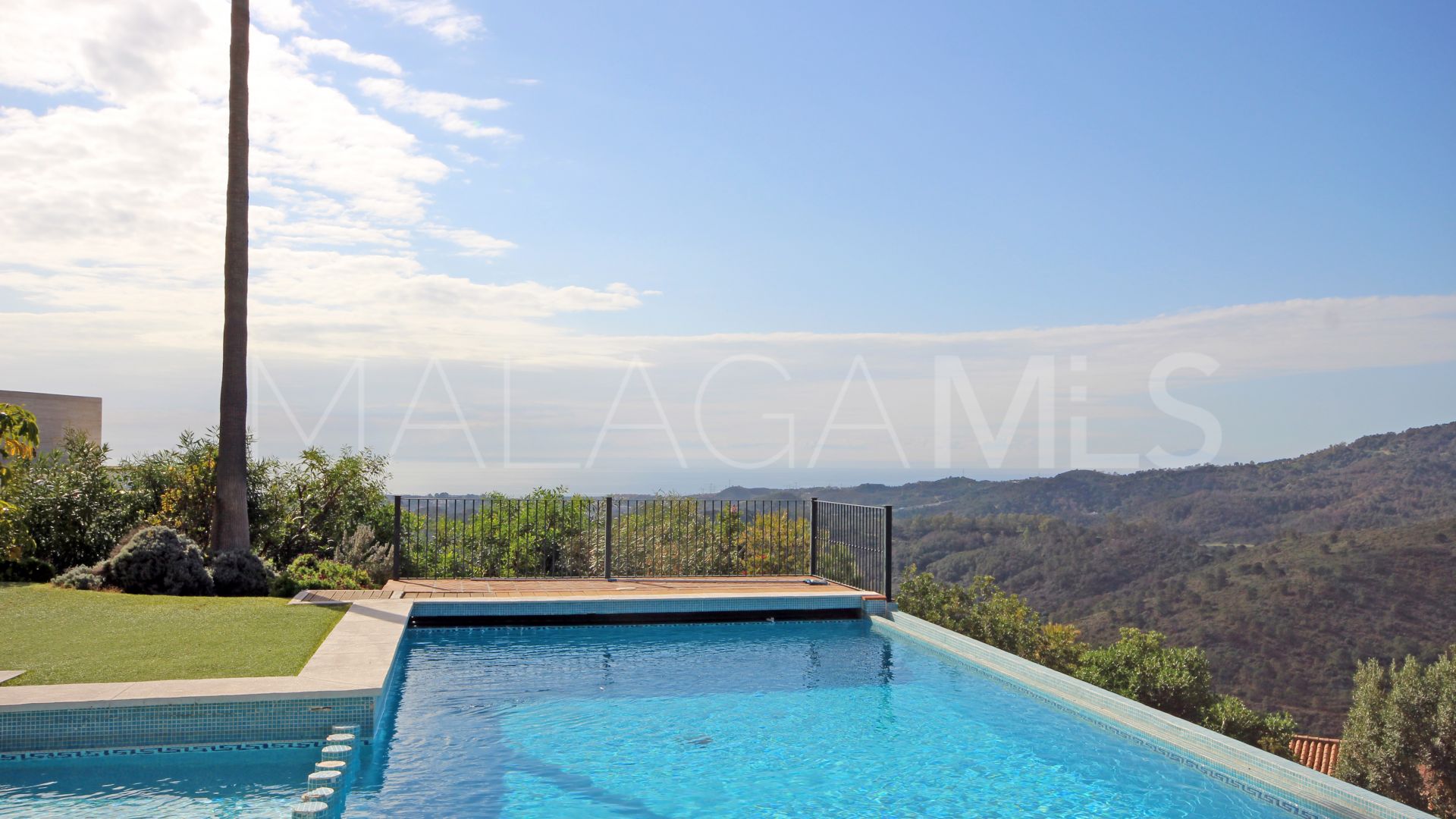 Villa for sale in Monte Mayor with 5 bedrooms