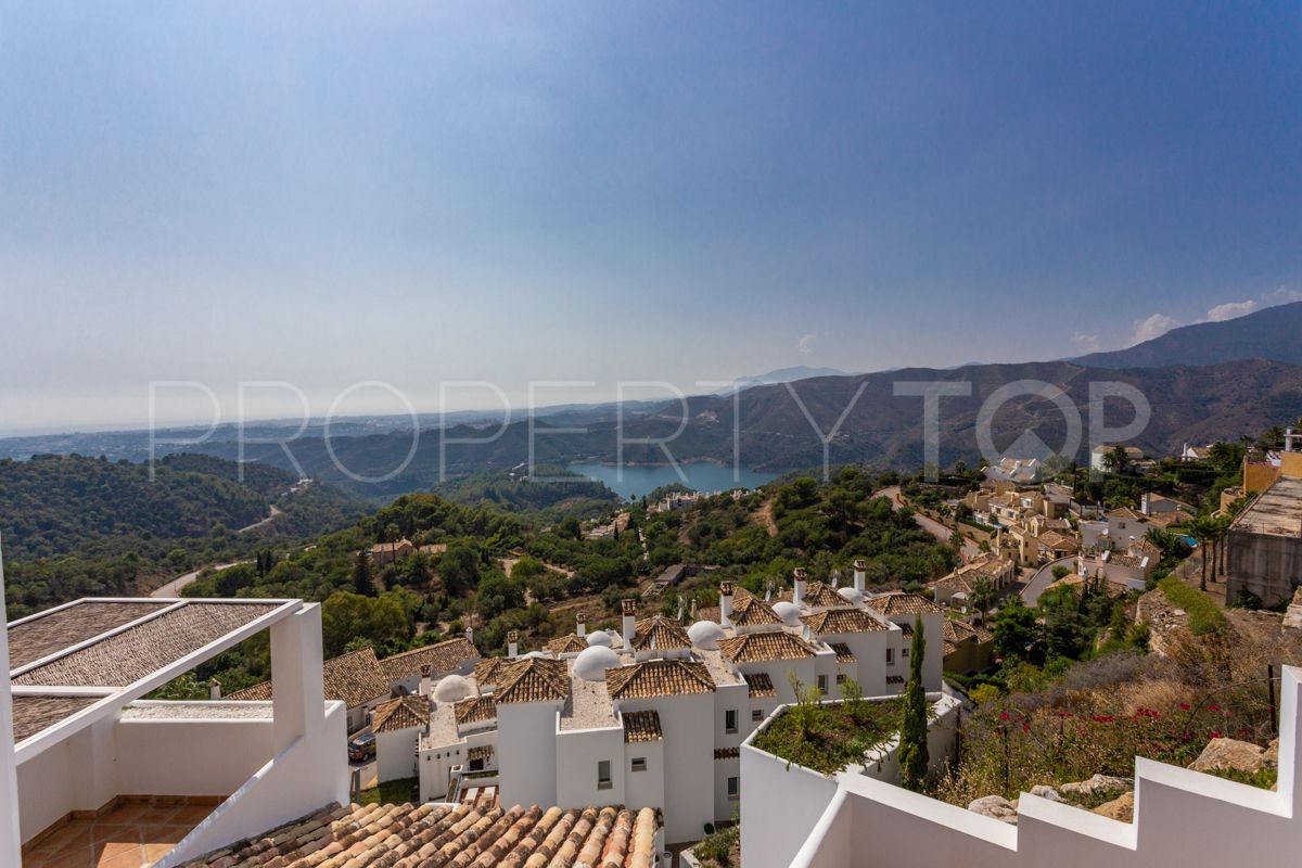 Town house in Sierra Blanca Country Club for sale