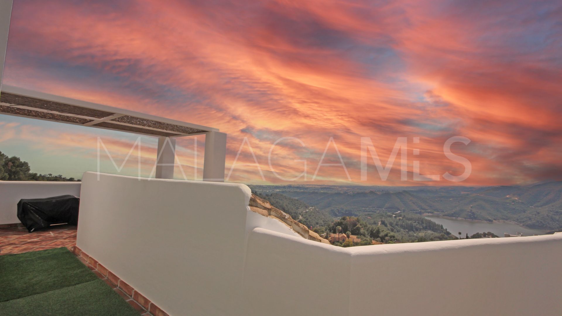 Town house in Sierra Blanca Country Club for sale