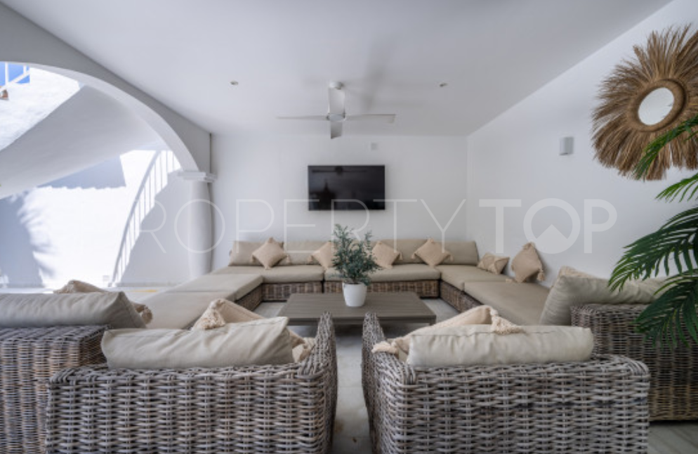 Villa con 5 dormitorios en venta en Carib Playa