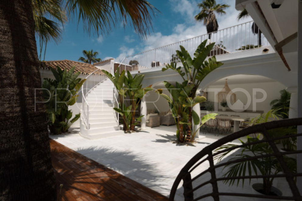 Villa con 5 dormitorios en venta en Carib Playa