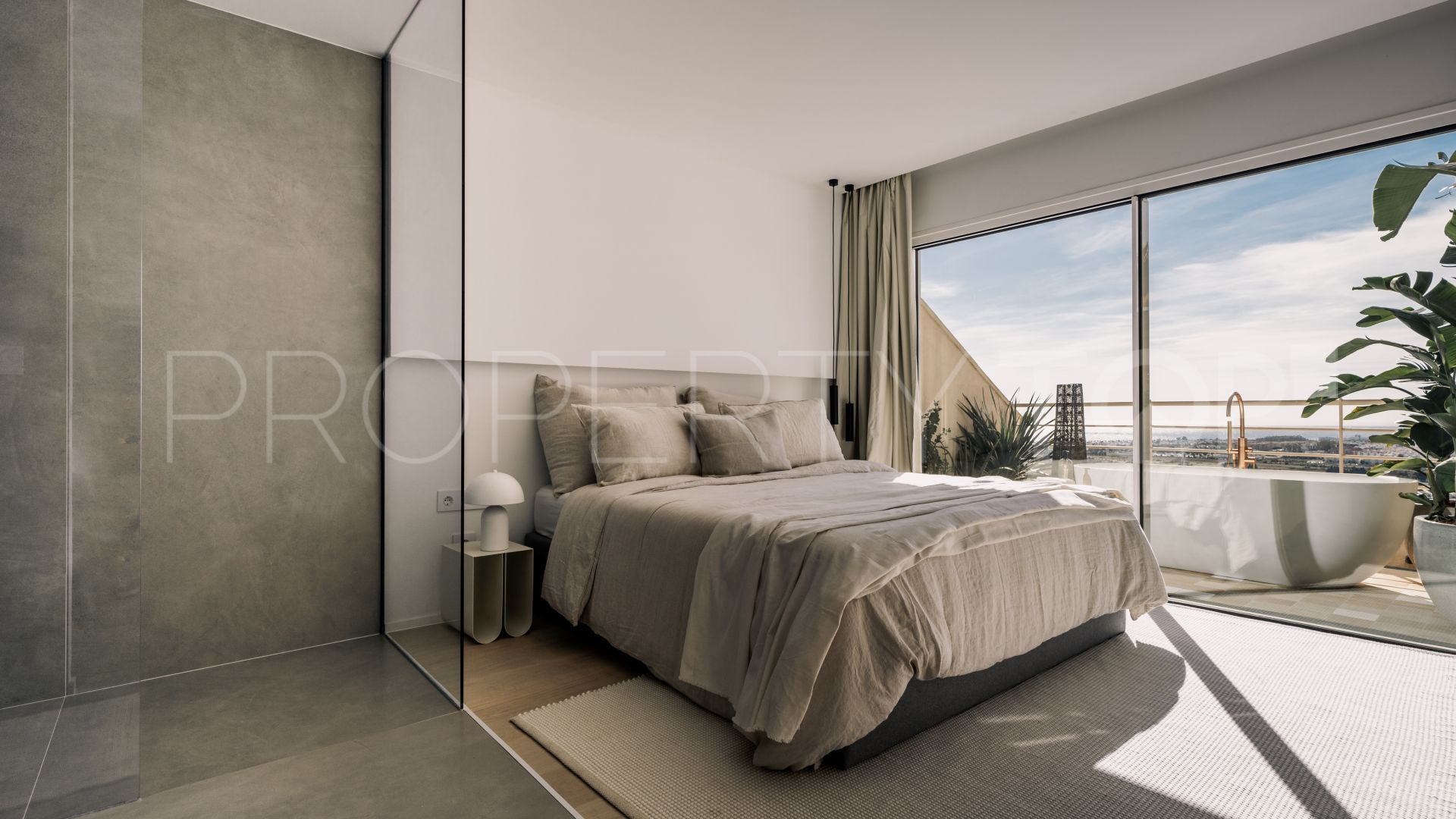 Atico duplex en venta de 3 dormitorios en Magna Marbella
