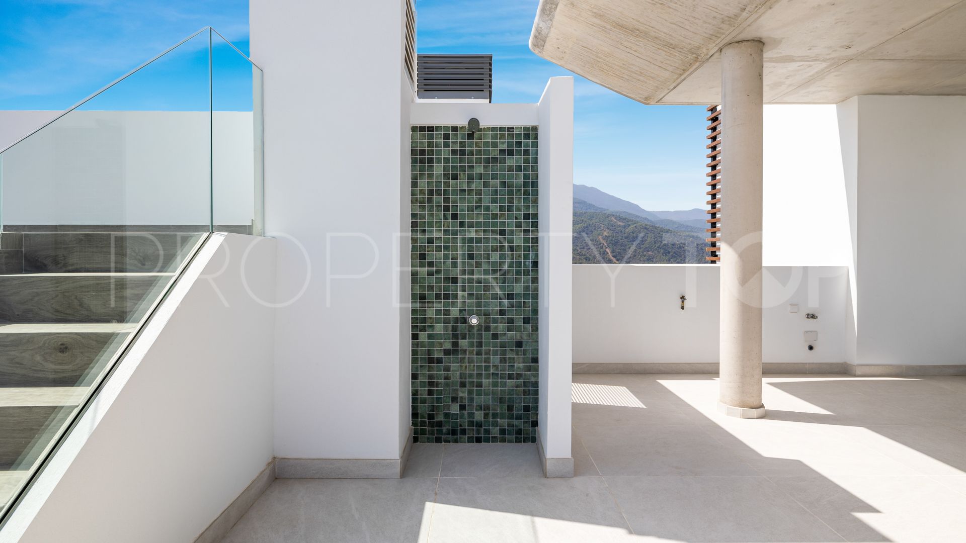 Buy penthouse in Real de La Quinta with 4 bedrooms
