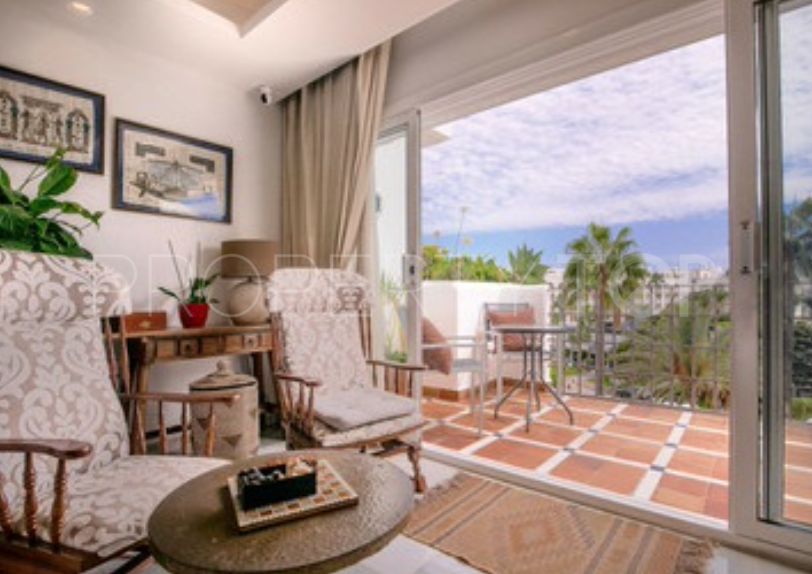 Buy duplex penthouse in Marbella - Puerto Banus