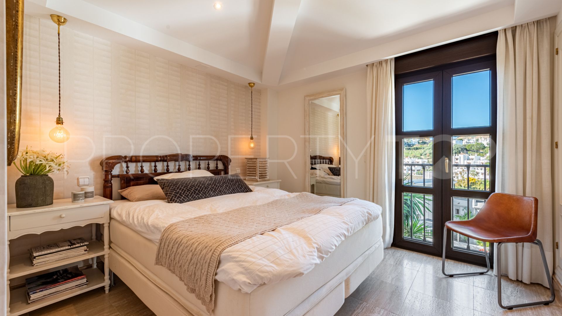 Villa for sale in La Resina Golf with 5 bedrooms