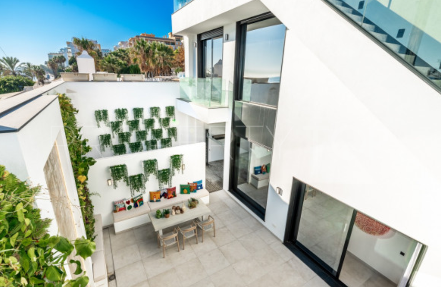 Se vende villa de 5 dormitorios en Marbella Centro