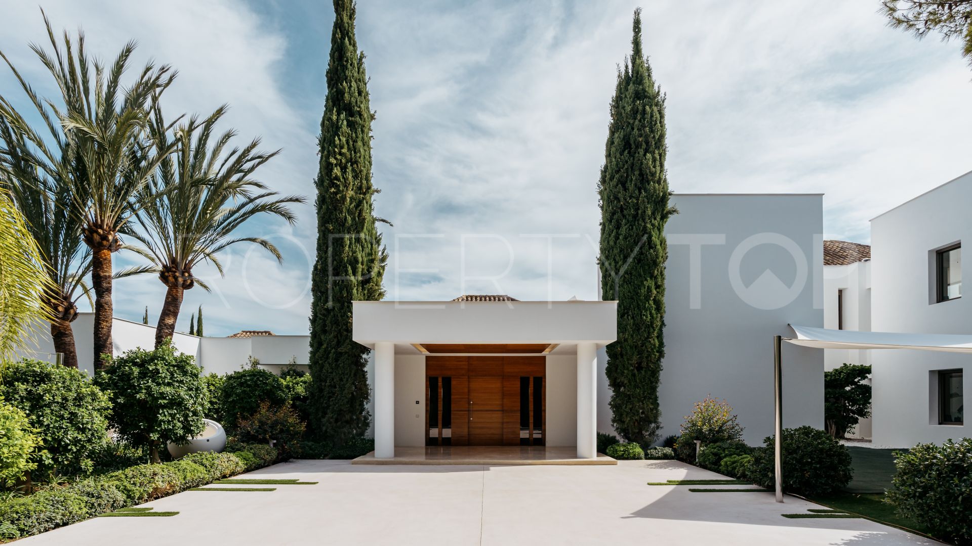 Villa en venta en La Quinta de Sierra Blanca con 7 dormitorios