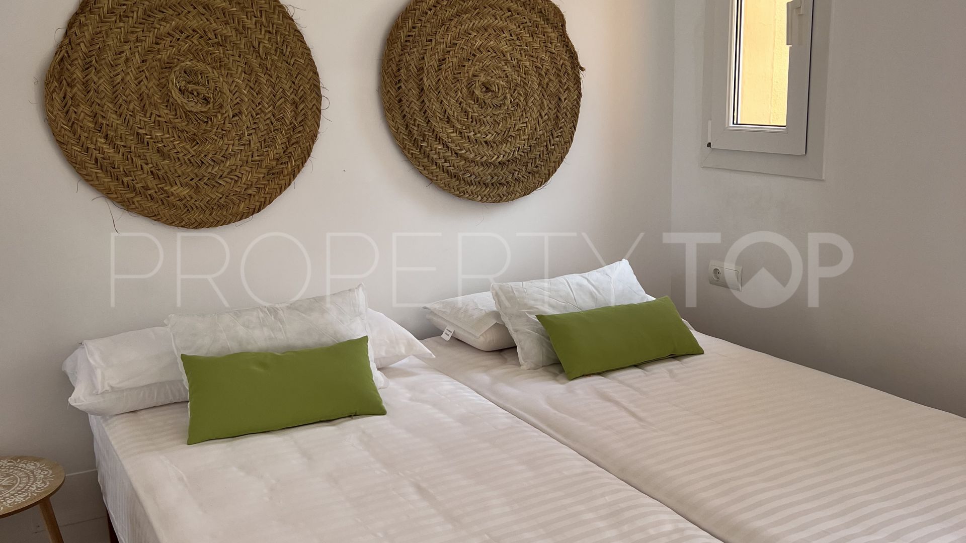 2 bedrooms apartment in Cala Tarida for sale