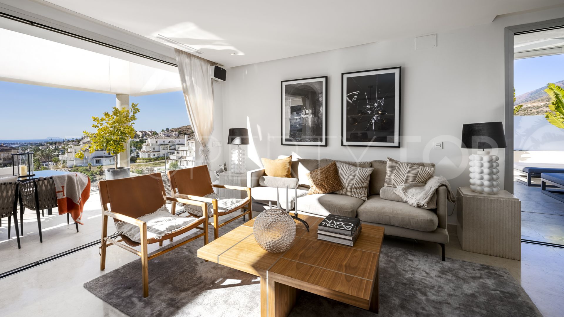 Buy 3 bedrooms duplex penthouse in La Morelia de Marbella