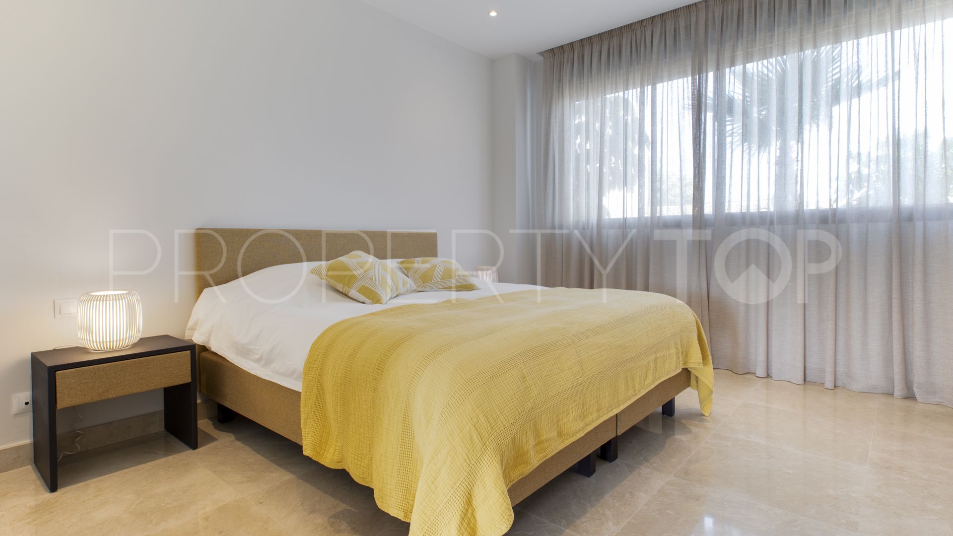 Buy La Montesa de Marbella ground floor apartment