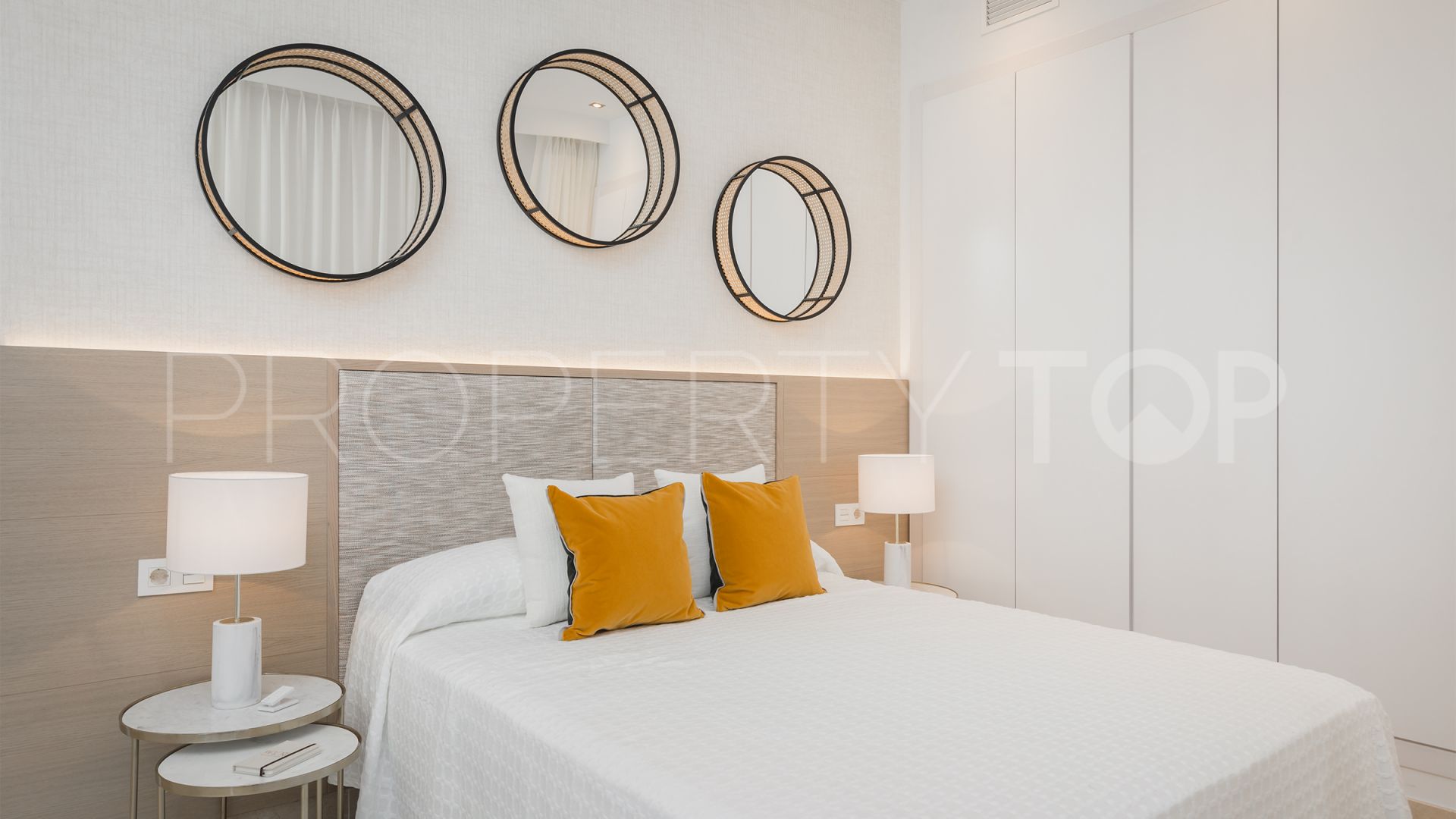 3 bedrooms ground floor apartment in El Paraiso for sale