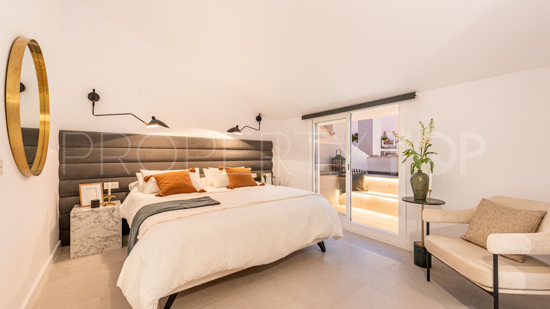 Atico duplex con 3 dormitorios en venta en El Dorado