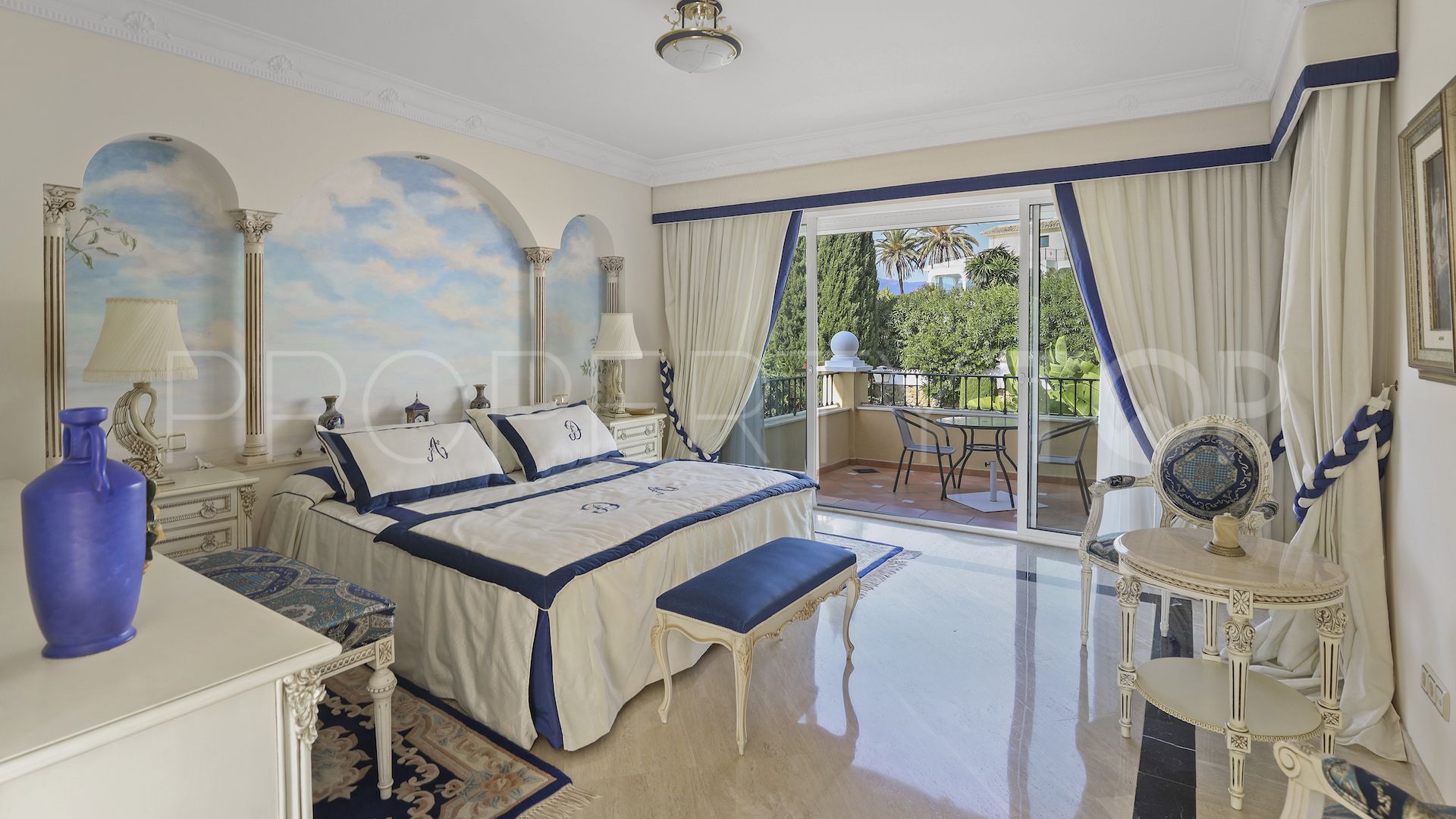 Villa for sale in Paraiso Alto with 5 bedrooms