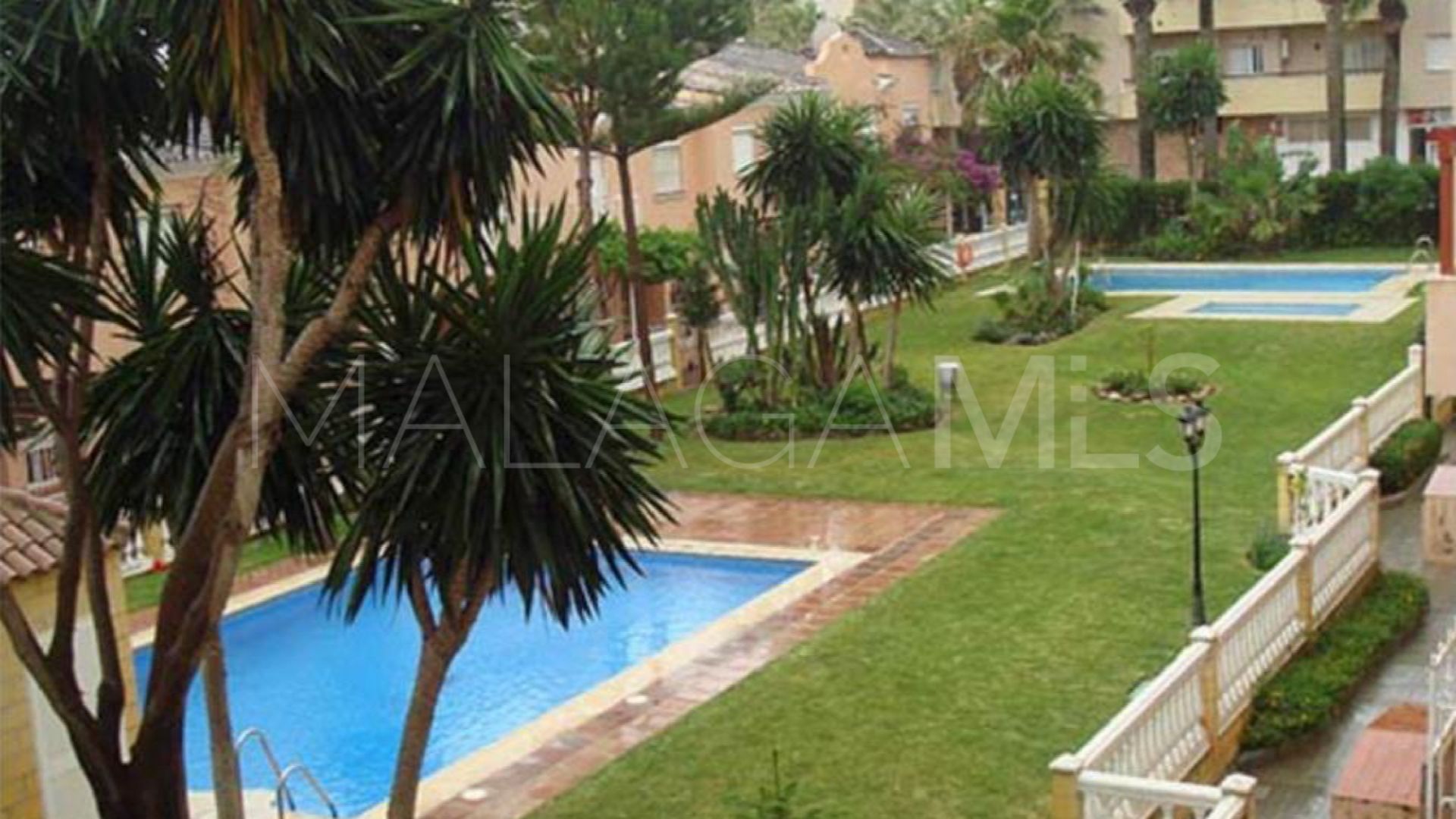 Duplex for sale in Sabinillas with 2 bedrooms