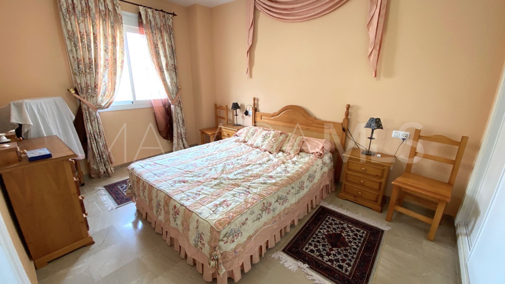 Buy apartamento with 3 bedrooms in Estepona Puerto