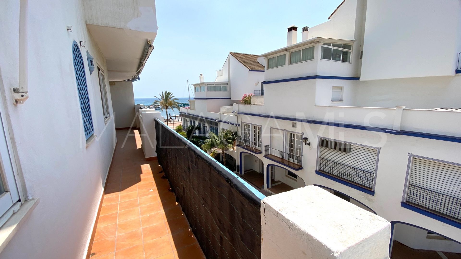 Wohnung for sale in Estepona Puerto