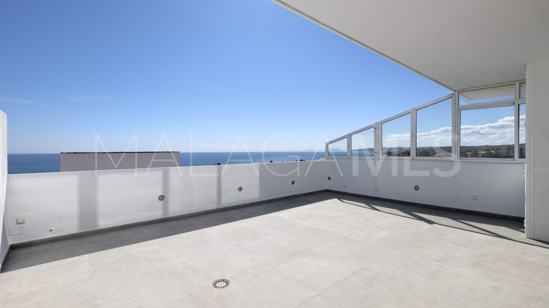 Atico duplex for sale with 3 bedrooms in Estepona Playa