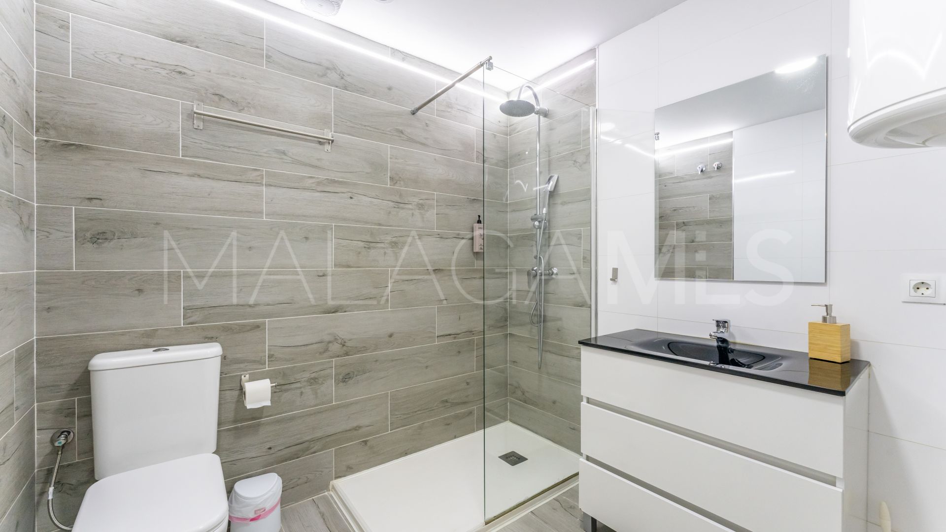 Markplanslägenhet for sale in Torrequebrada