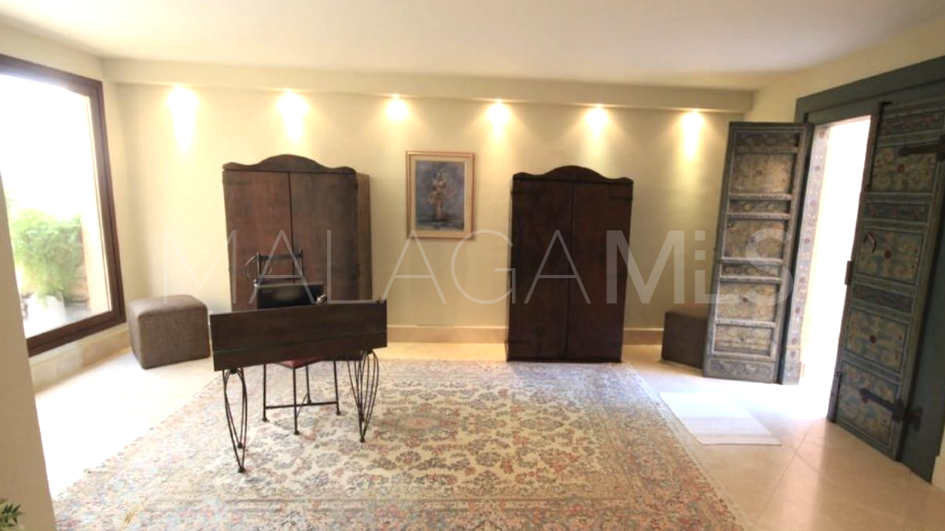 For sale villa with 5 bedrooms in Altos de Puente Romano