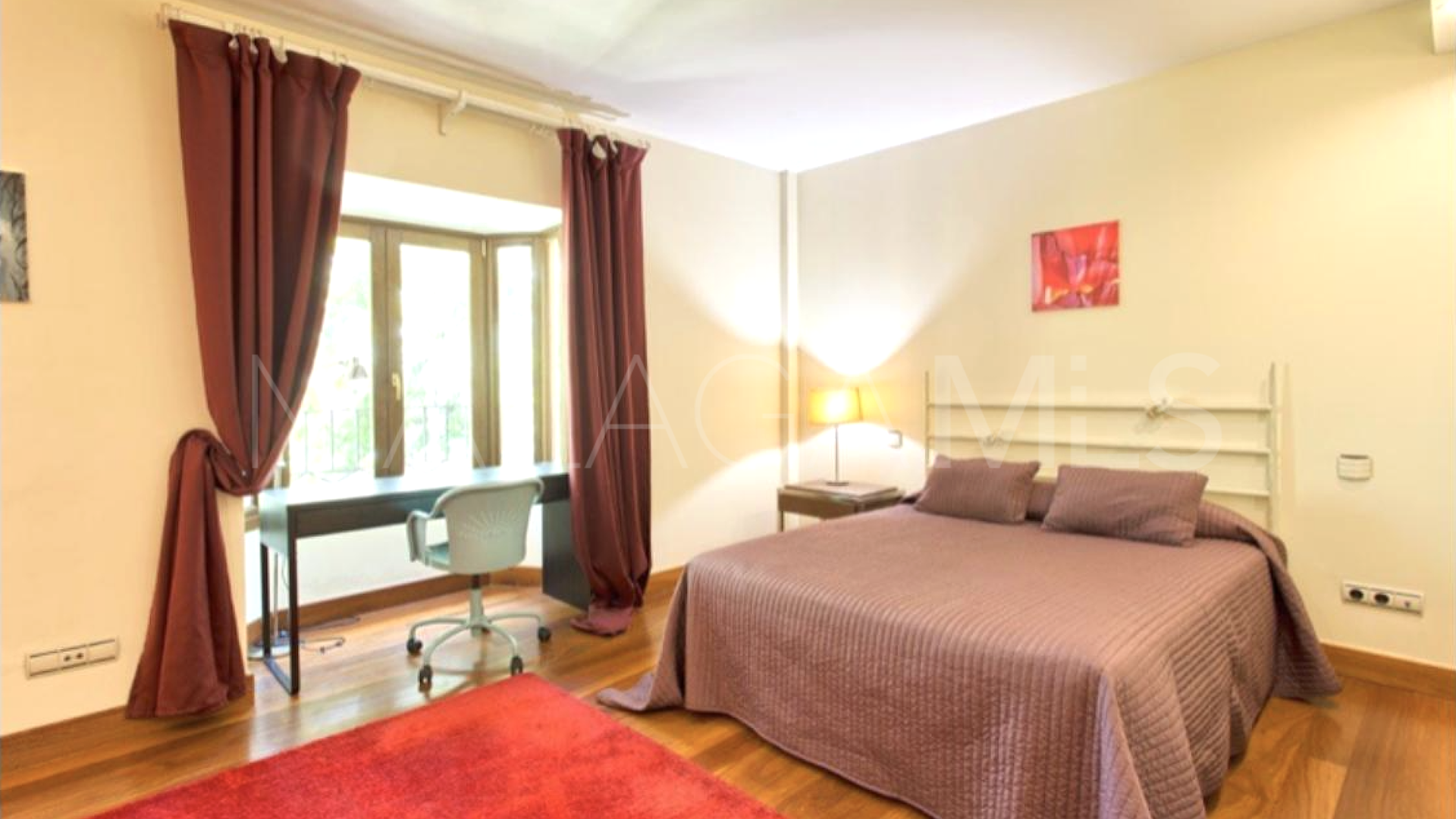 For sale villa with 5 bedrooms in Altos de Puente Romano