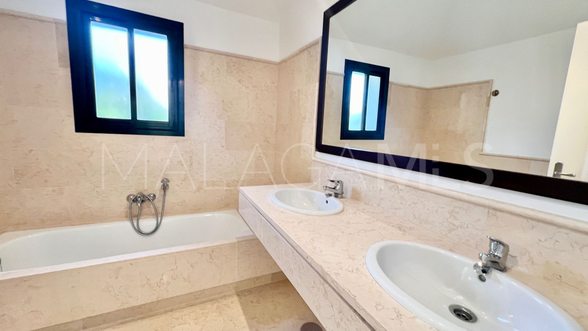 Zweistöckiges penthouse for sale in Los Capanes del Golf