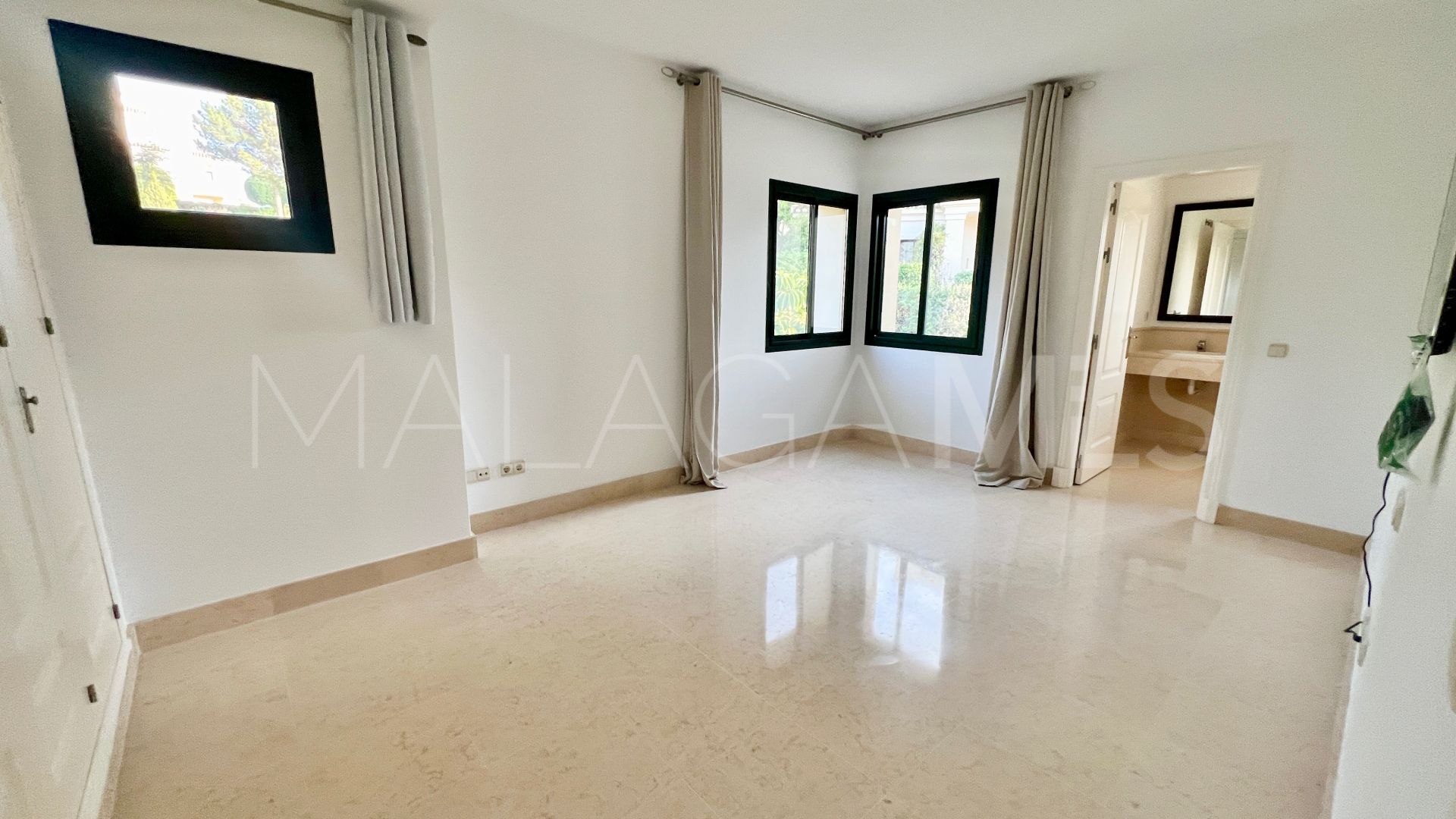 Zweistöckiges penthouse for sale in Los Capanes del Golf