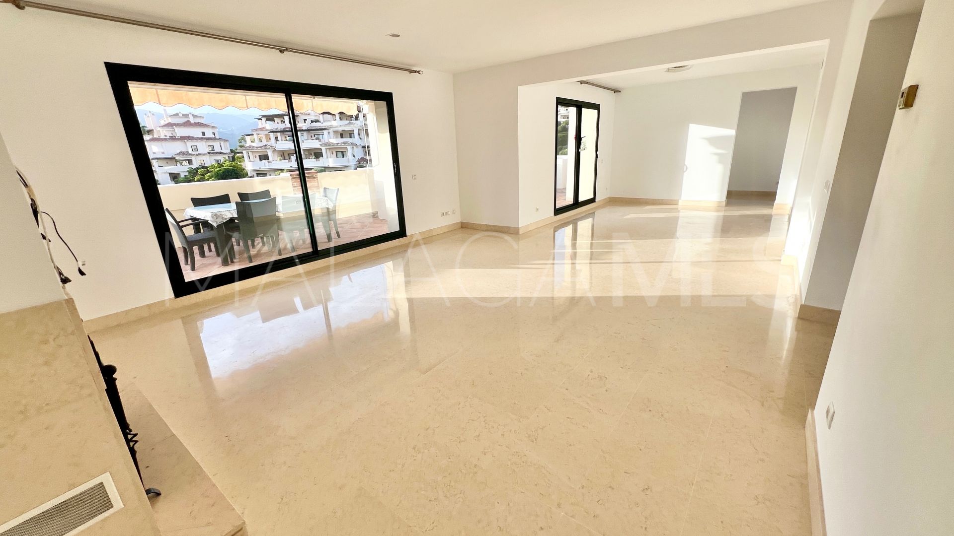 Zweistöckiges penthouse for sale in Los Capanes del Golf