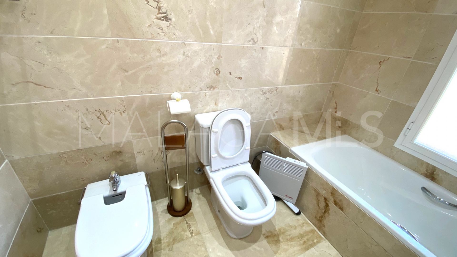 Appartement for sale in Los Pinos de Aloha