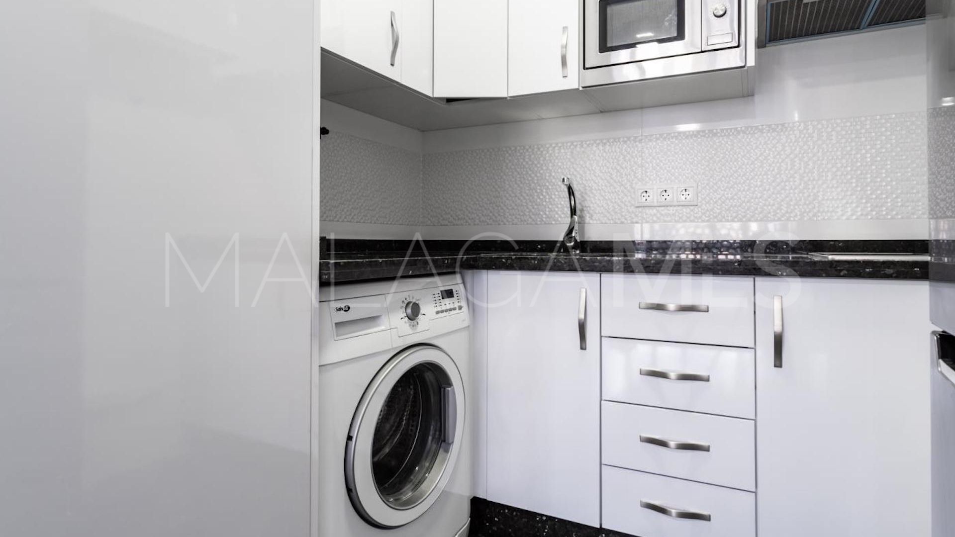 Studio for sale in Fuengirola Puerto