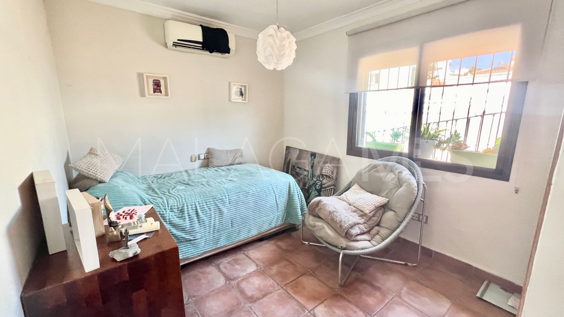 Villa for sale in Nueva Andalucia