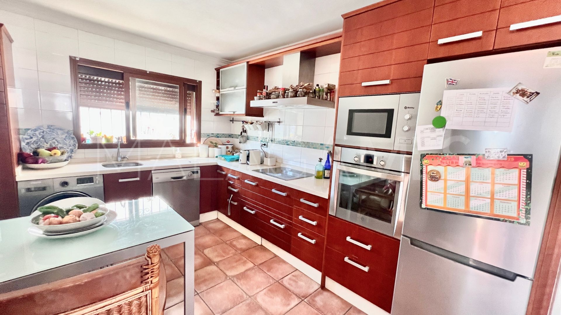 Villa for sale in Nueva Andalucia